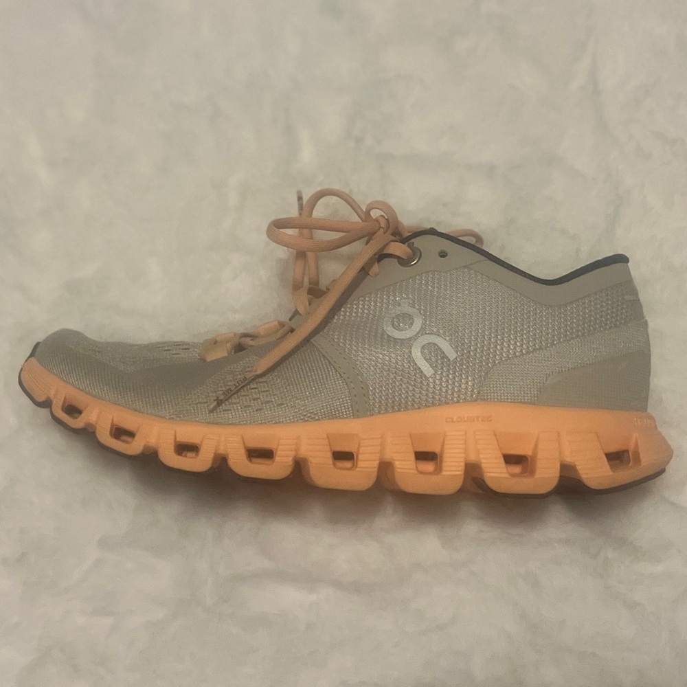 On Running Athletic Shoes - Gray and Orange